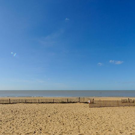 Appartement T2 A 50M De La Plage, Balcon, Wifi, Tout Confort, 4 Pers, Chatelaillon-Plage - Fr-1-535-9 Exteriör bild